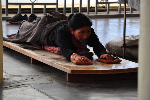 Instructions on Making Prostrations (Dudjom Tersar Ngöndro)